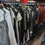 Ca. 141x Zwart wit feestkleding en Rockkleding